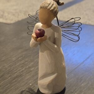 Willow Tree You're the Best Angel holding apple 🍎